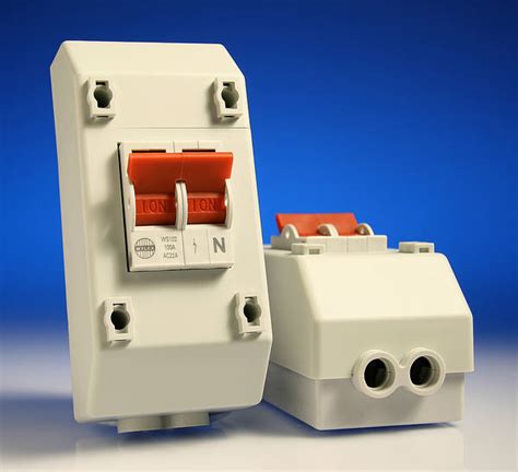 wylex 100a dp isolator